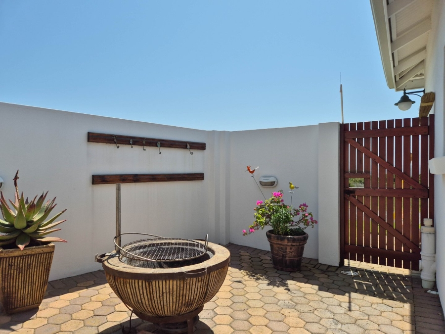 4 Bedroom Property for Sale in Stilbaai Wes Western Cape